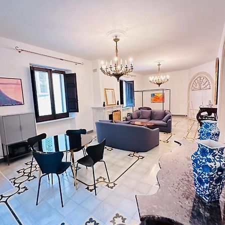 Elegante Appartamento Nel Cuore Del Barocco Lecce Buitenkant foto