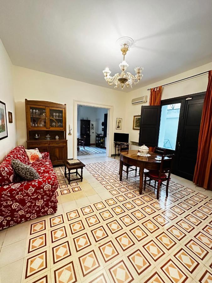 Elegante Appartamento Nel Cuore Del Barocco Lecce Buitenkant foto