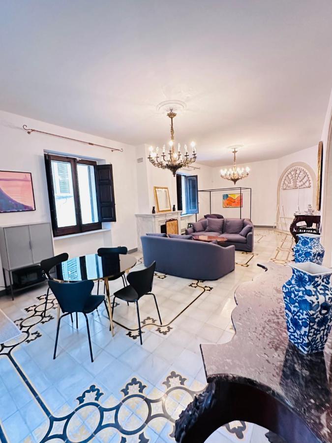 Elegante Appartamento Nel Cuore Del Barocco Lecce Buitenkant foto