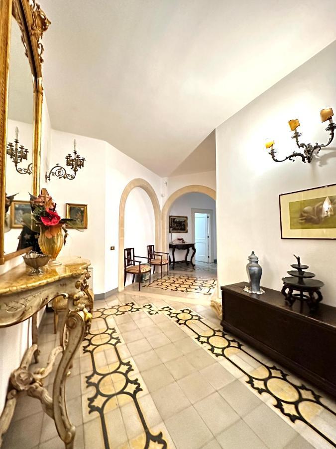 Elegante Appartamento Nel Cuore Del Barocco Lecce Buitenkant foto