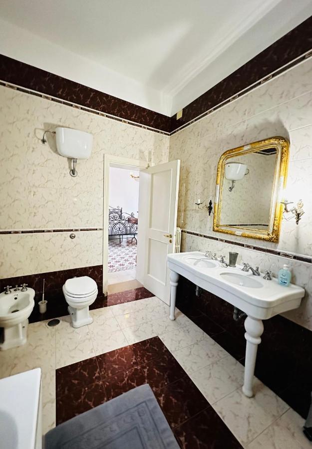 Elegante Appartamento Nel Cuore Del Barocco Lecce Buitenkant foto