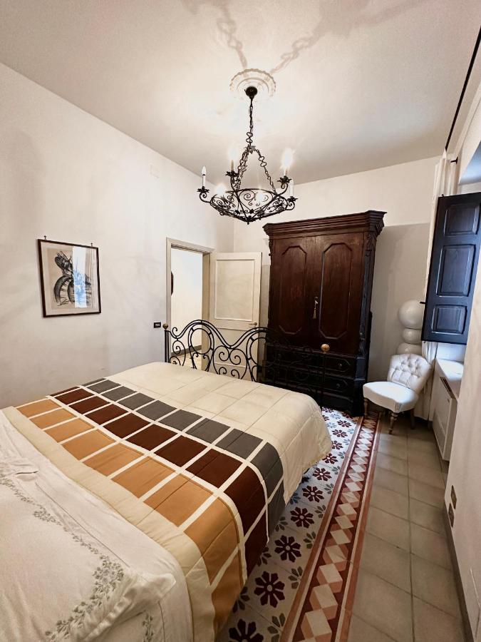 Elegante Appartamento Nel Cuore Del Barocco Lecce Buitenkant foto